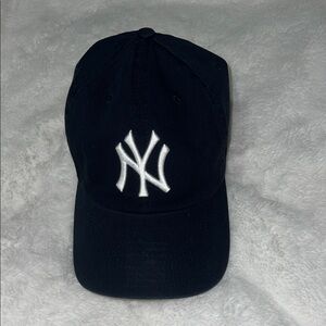 Dark Navy Blue New York Yankees Black Cap
